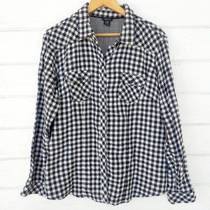 Black and White Plaid Long Sleeve Button Up Shirt Torrid Size 1X